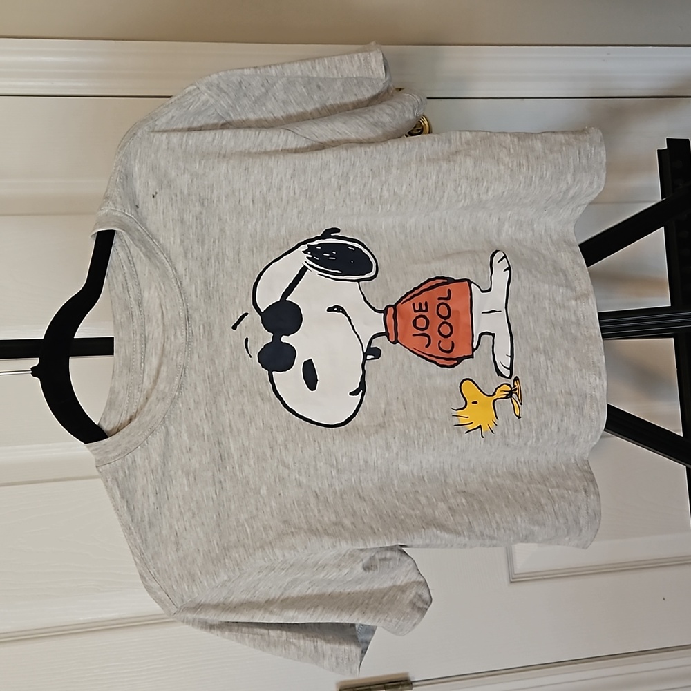Peanuts "Joe Cool" Grey Crop Top